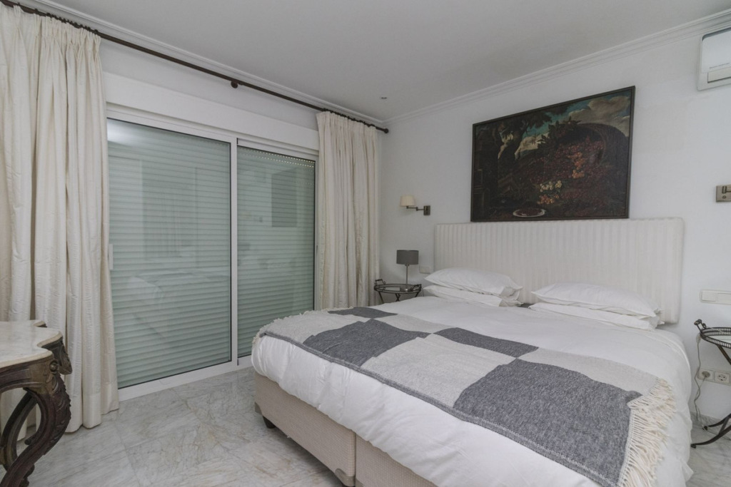 Detached Villa — Los Monteros