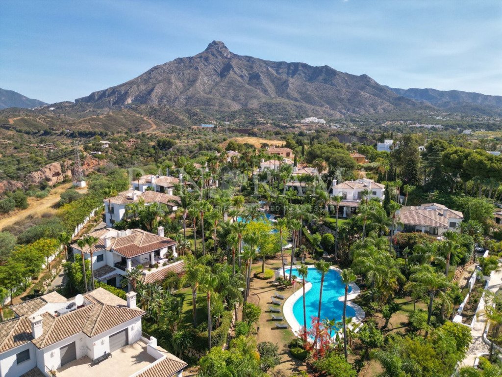 Villa – Chalet — The Golden Mile