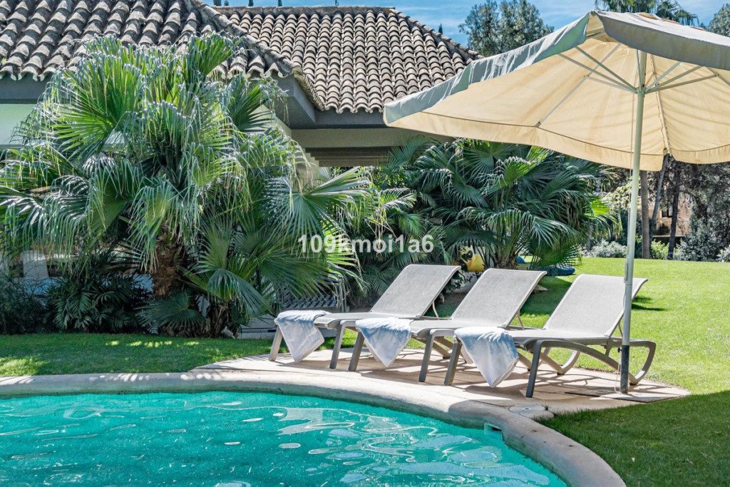 Villa – Chalet — Río Real