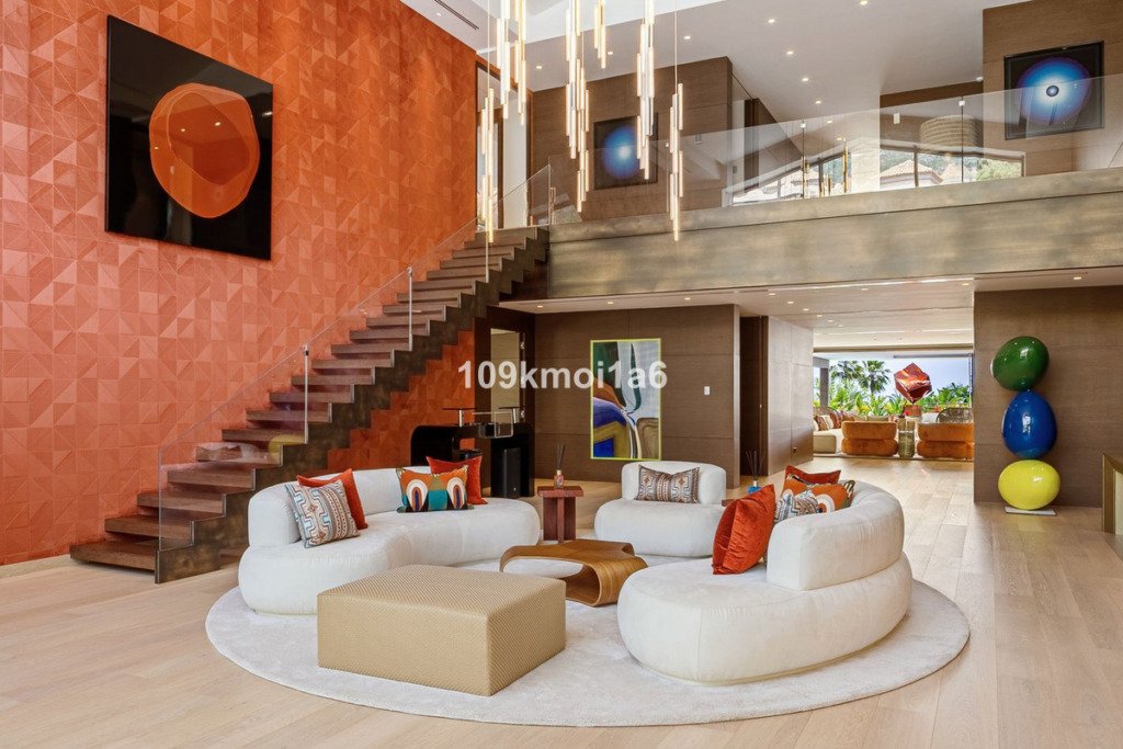 Detached Villa — Sierra Blanca