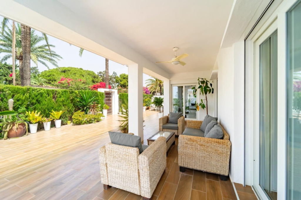 Villa – Chalet — Marbesa