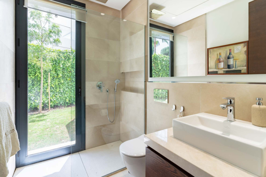 Villa – Chalet — Nueva Andalucía