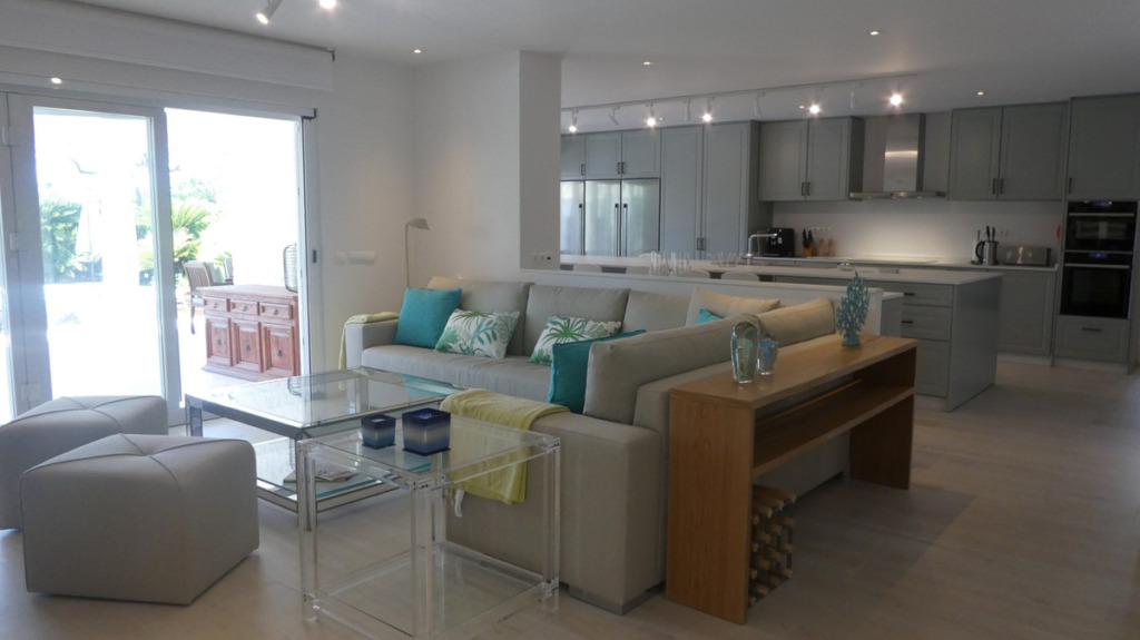 Detached Villa — Estepona