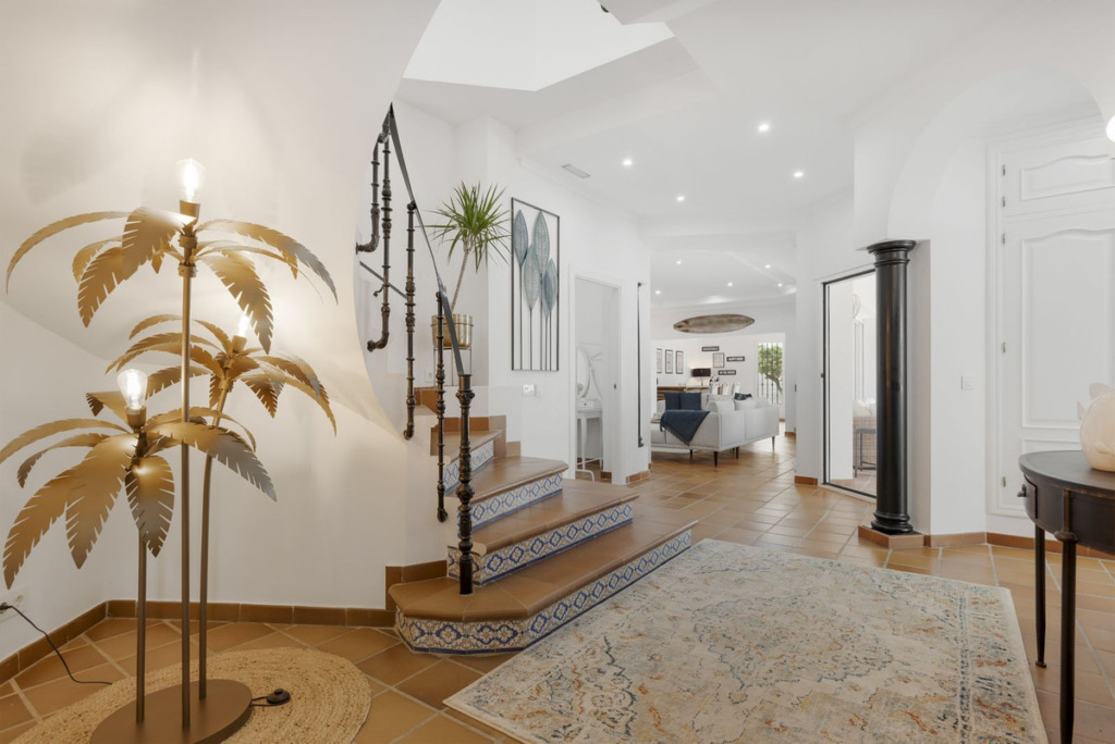 Detached Villa — Las Chapas