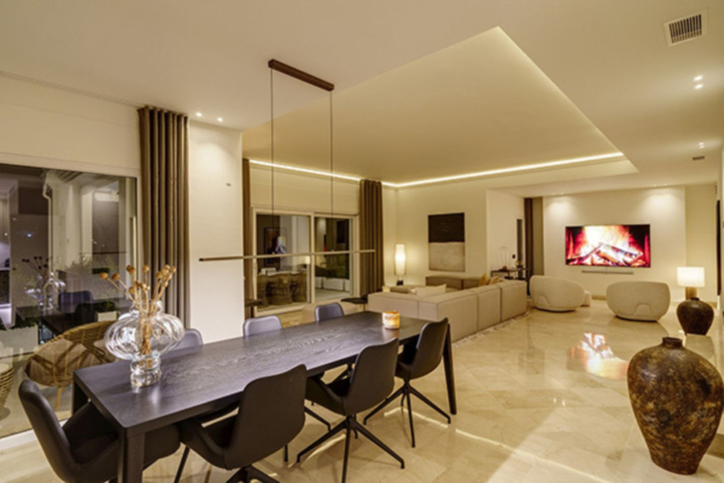 Detached Villa — Nueva Andalucía