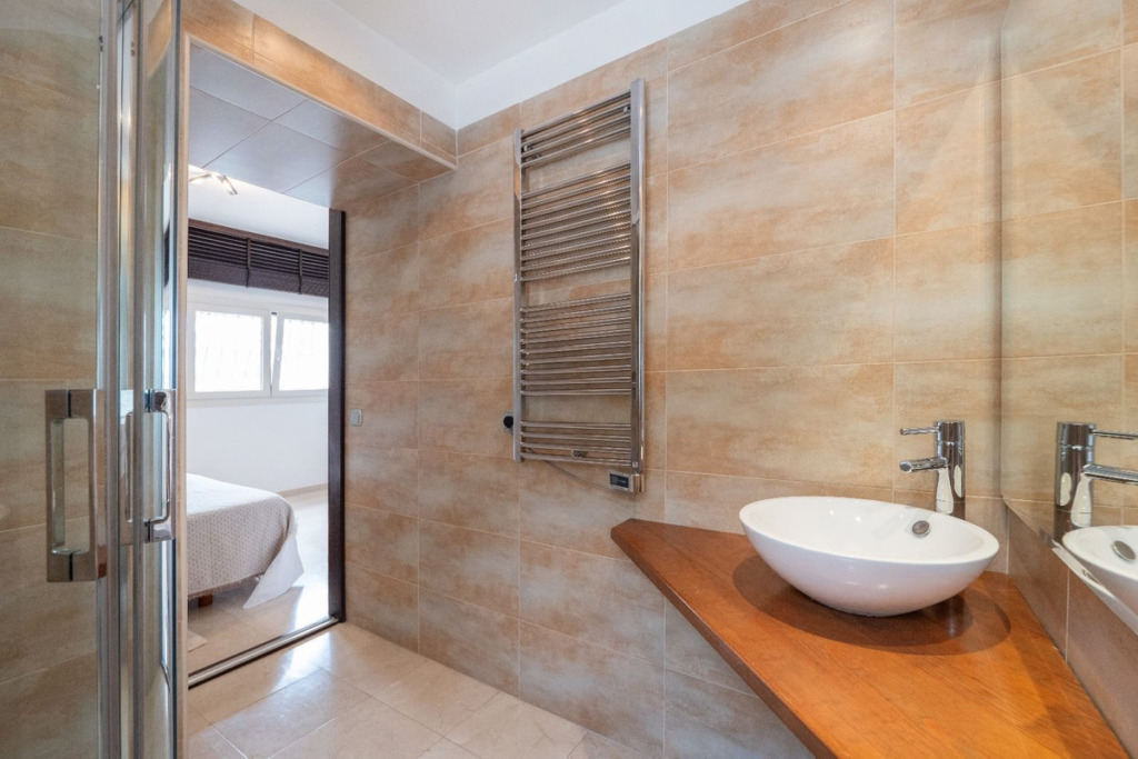 Detached Villa — The Golden Mile