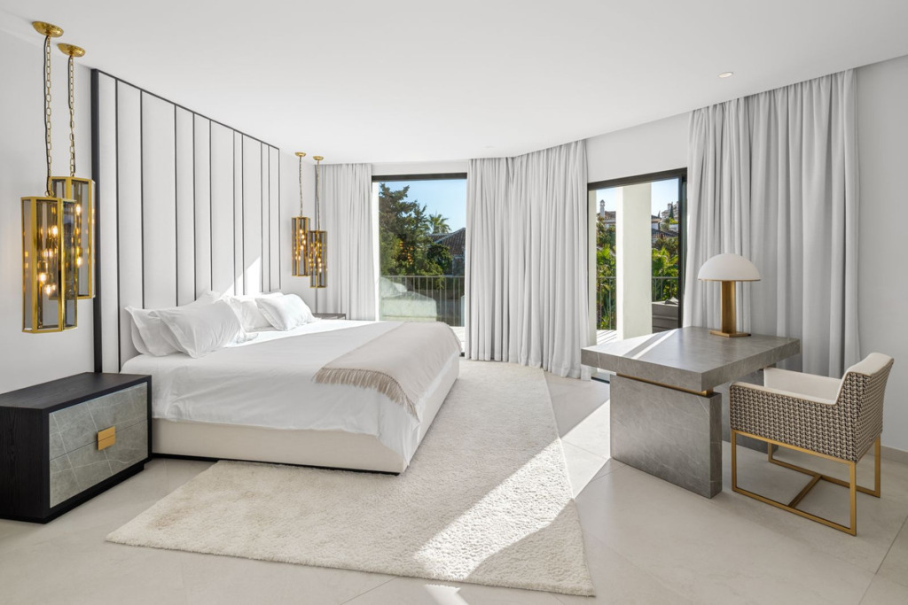 Villa – Chalet — Marbella