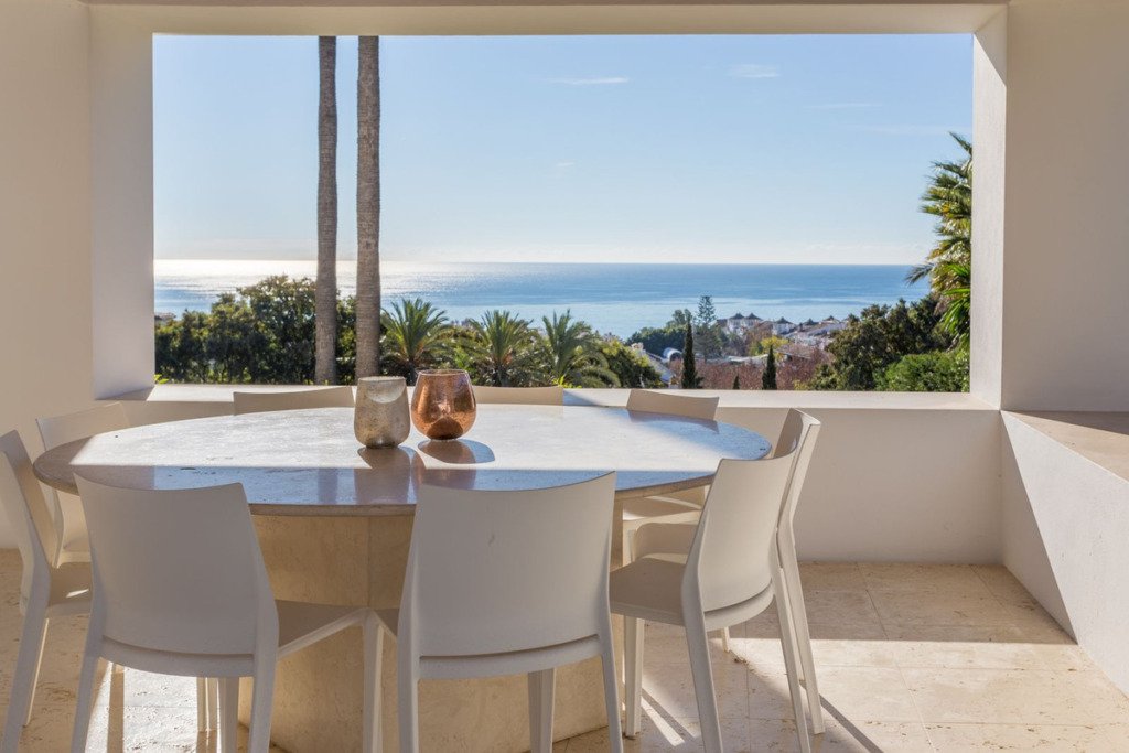 Detached Villa — The Golden Mile