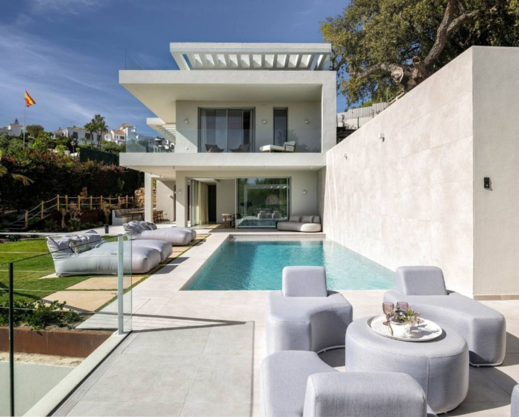 Villa – Chalet — Elviria
