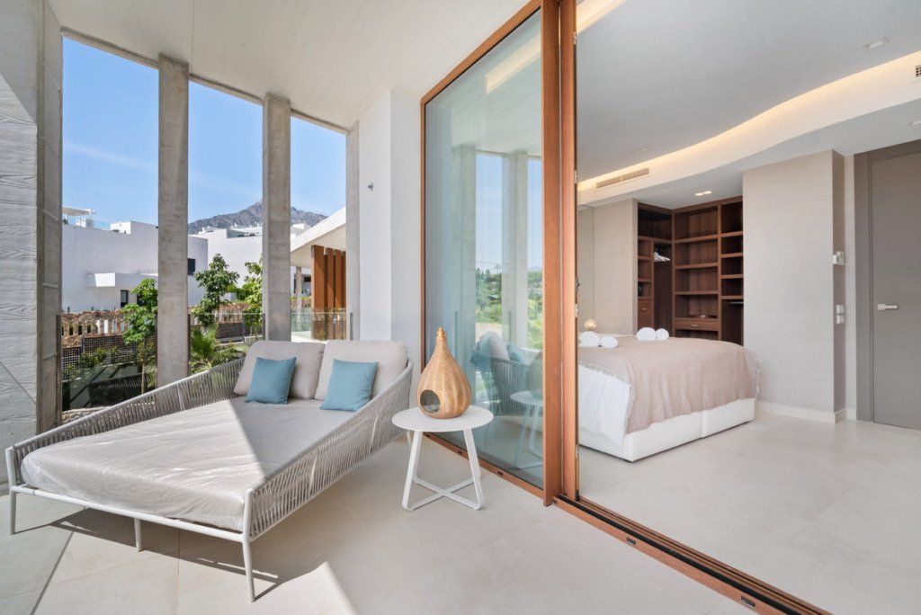 Villa – Chalet — The Golden Mile