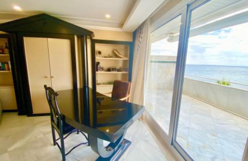 Apartamento Planta Media — Marbella