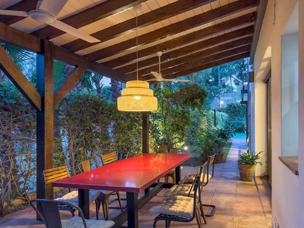 Villa – Chalet — Nueva Andalucía