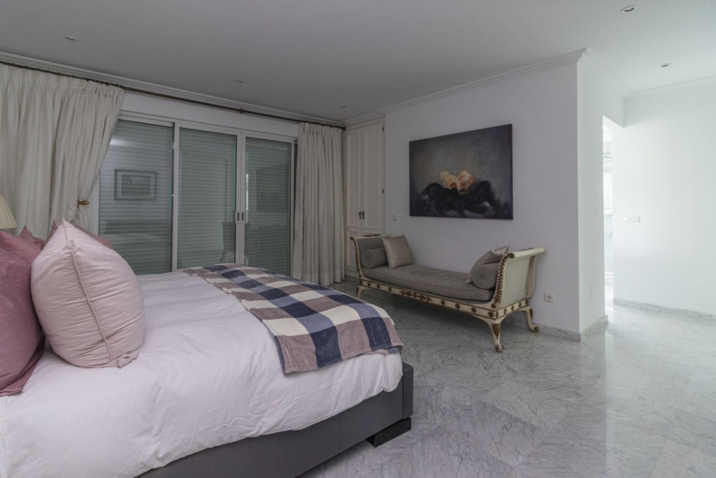 Villa – Chalet — Los Monteros