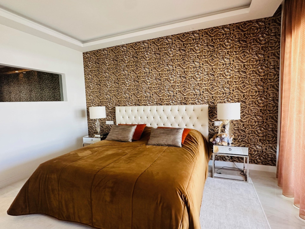 Middle Floor Apartment — Puerto Banús