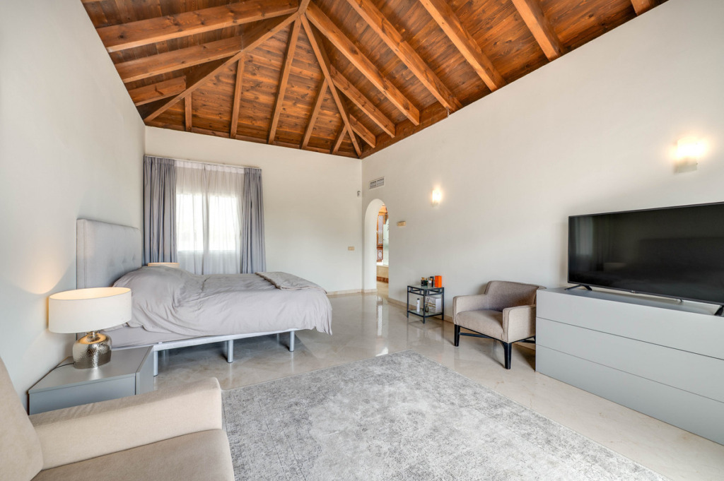 Penthouse Duplex — Puerto Banús