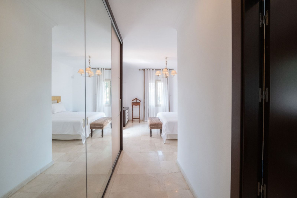 Villa – Chalet — The Golden Mile