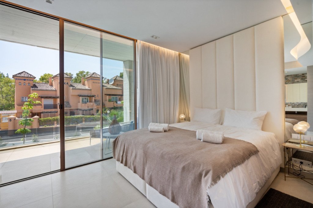 Villa – Chalet — The Golden Mile