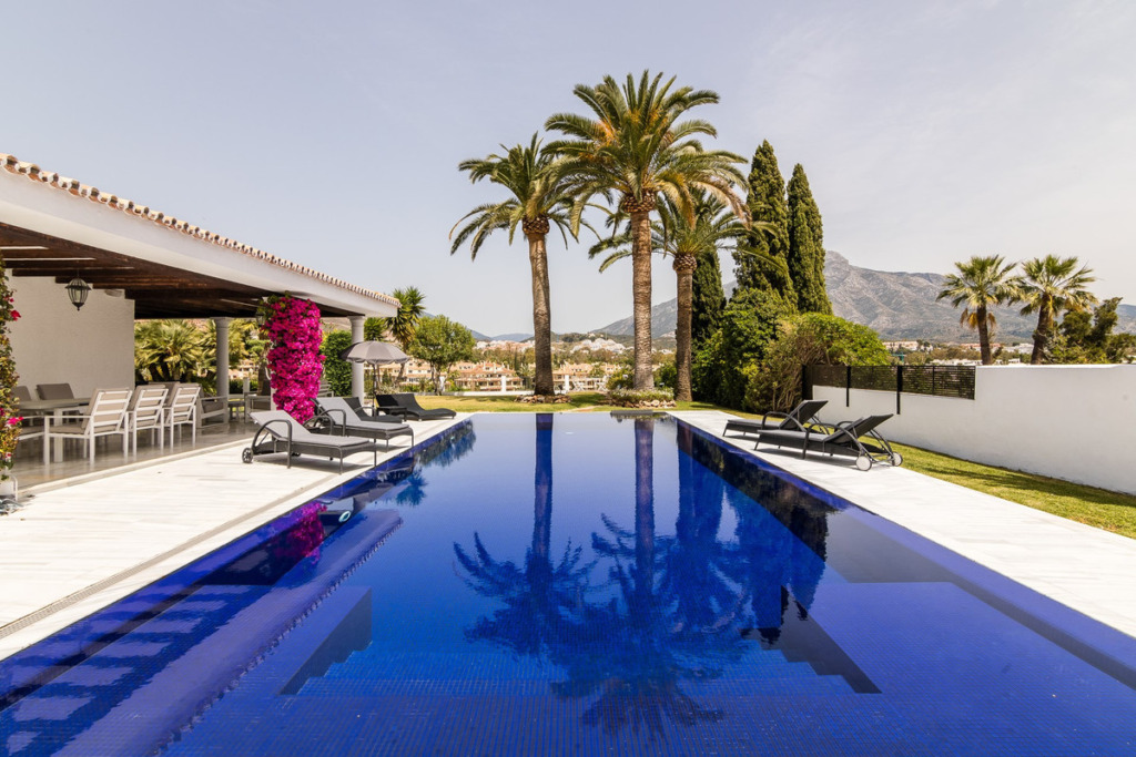 Villa – Chalet — Las Brisas