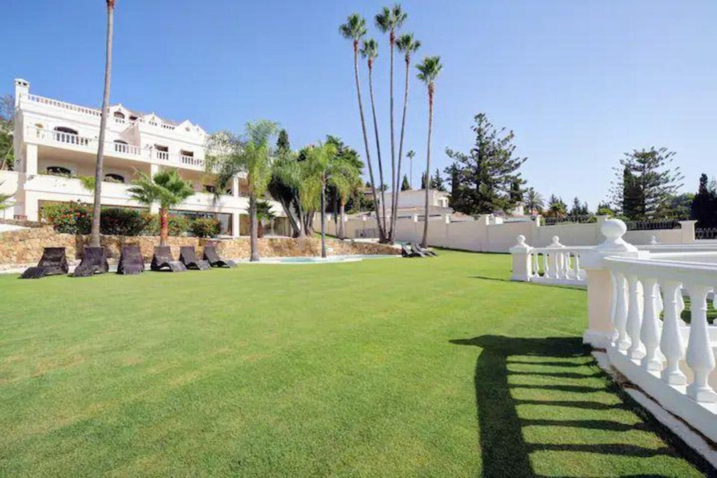 Detached Villa — Benahavís