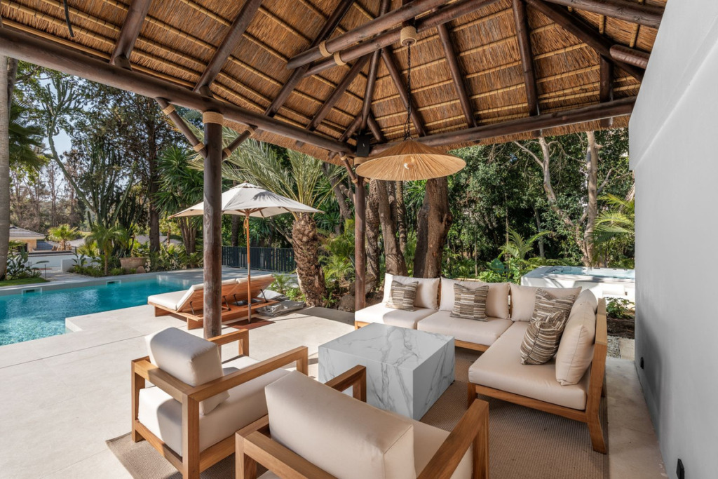 Detached Villa — Las Brisas