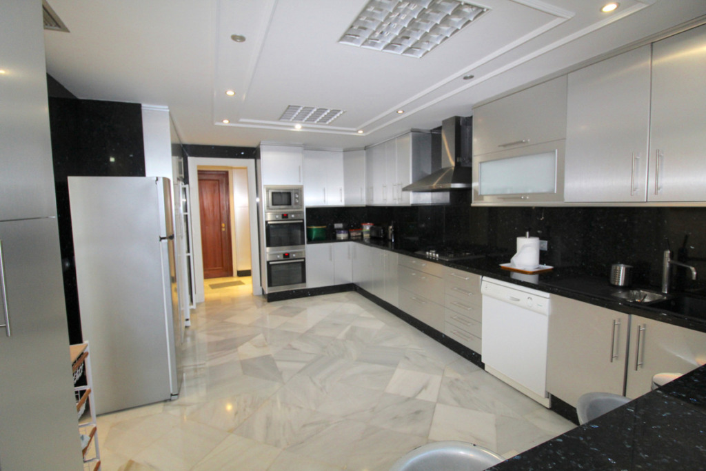 Ground Floor Apartment — Puerto Banús