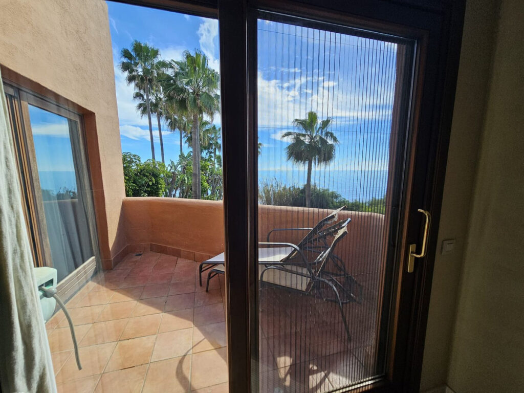 Middle Floor Apartment — Estepona