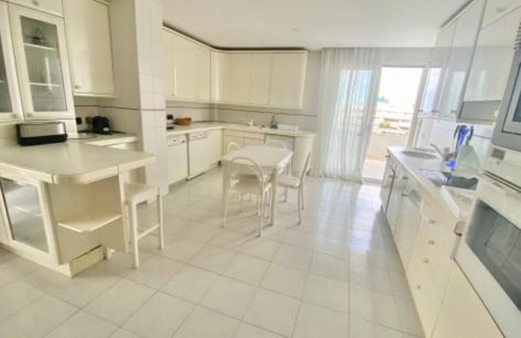 Apartamento Planta Media — Marbella