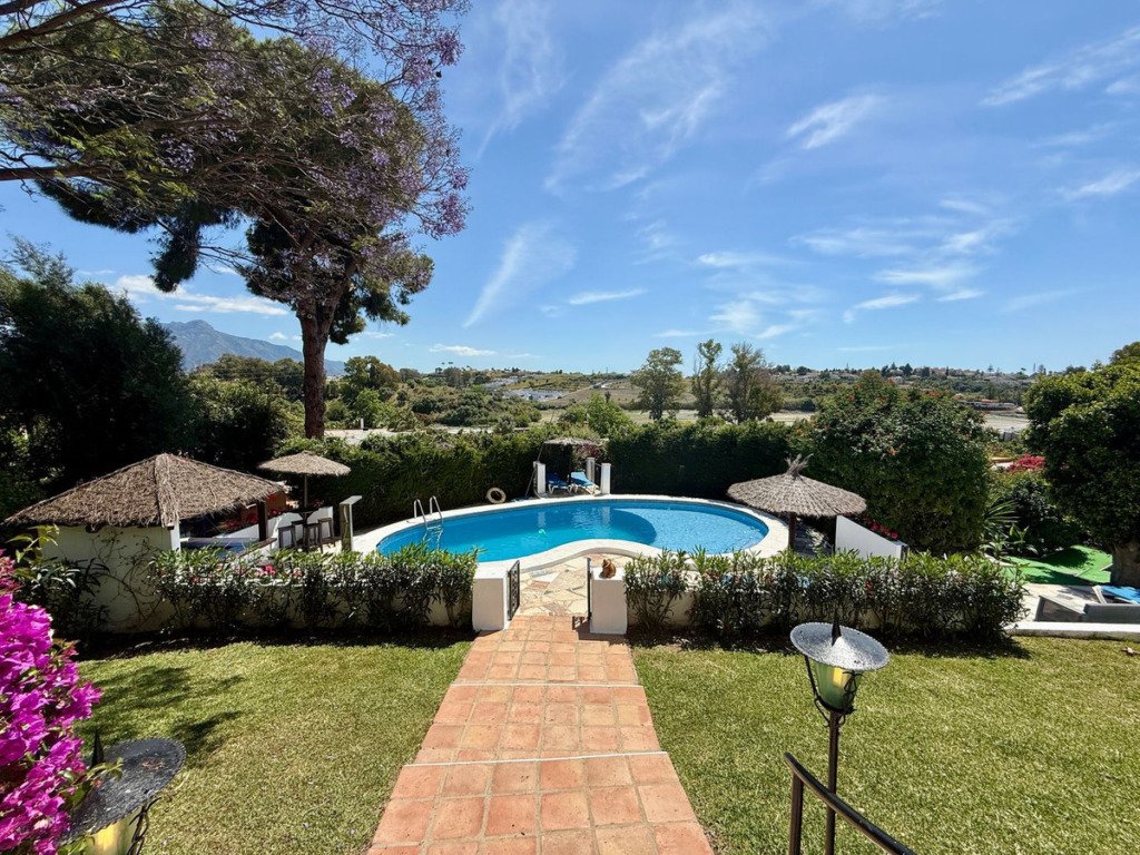 Detached Villa — Guadalmina Alta