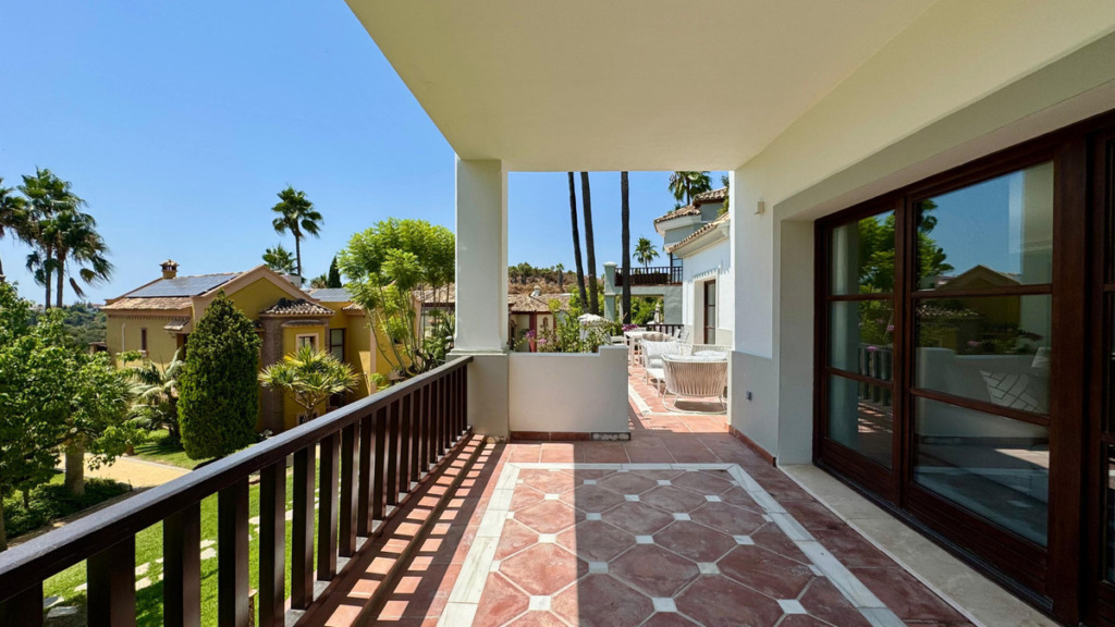 Detached Villa — The Golden Mile