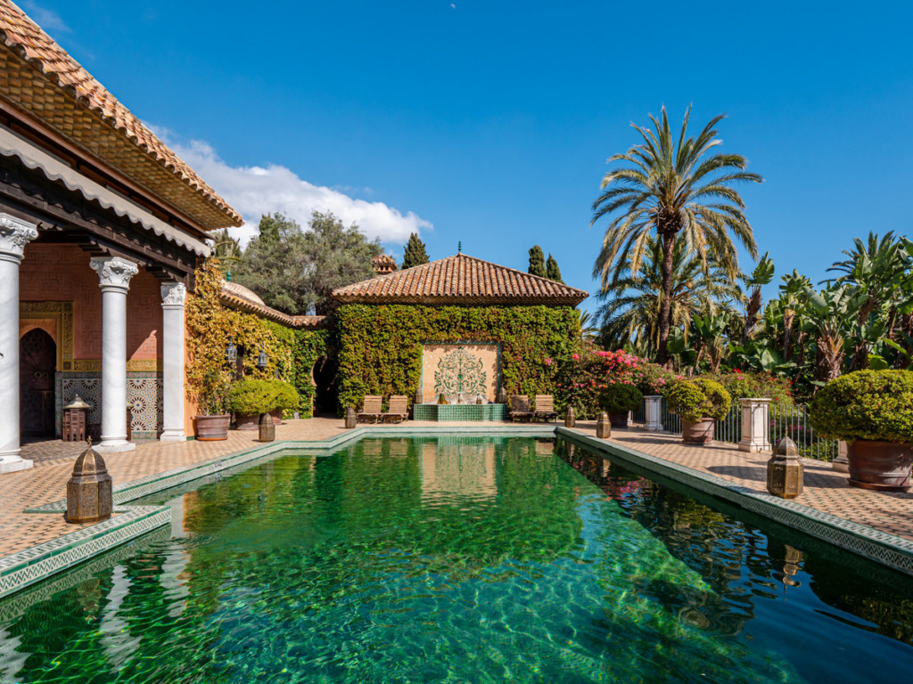Detached Villa — The Golden Mile