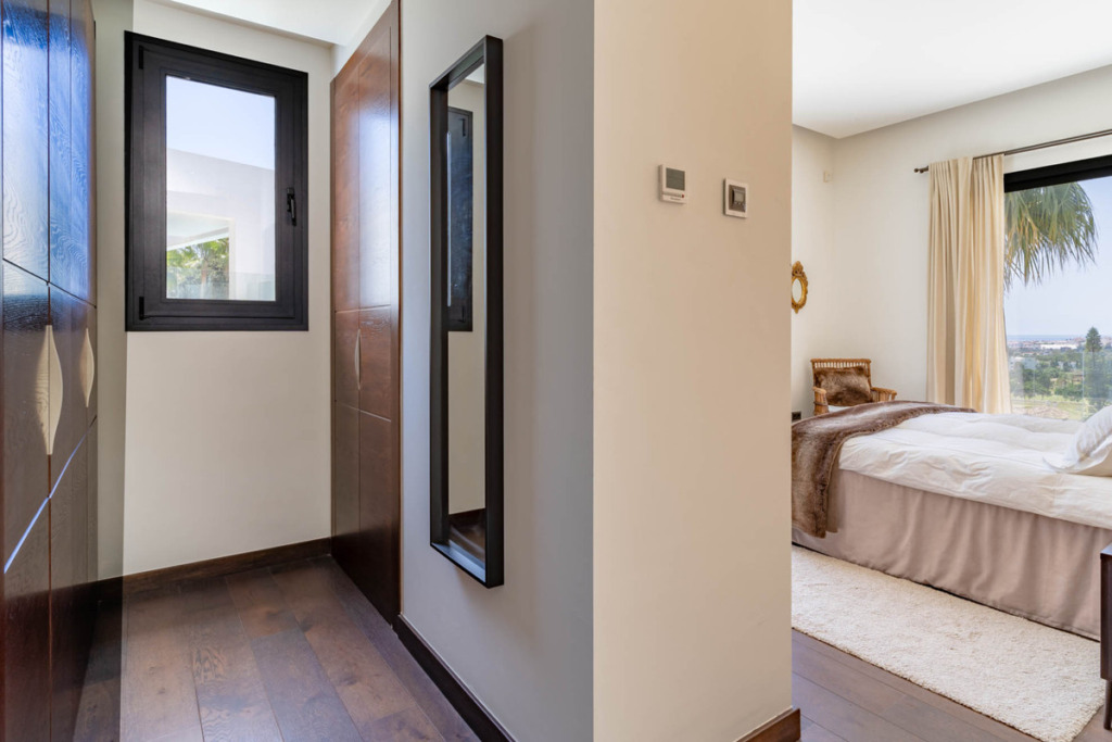 Detached Villa — Nueva Andalucía