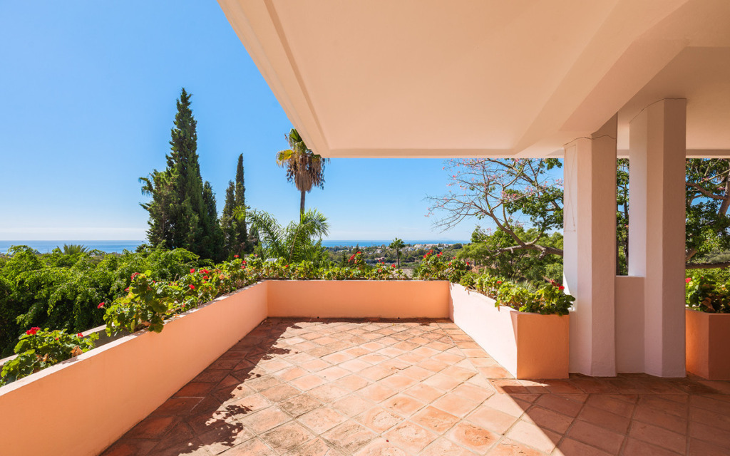 Villa – Chalet — The Golden Mile