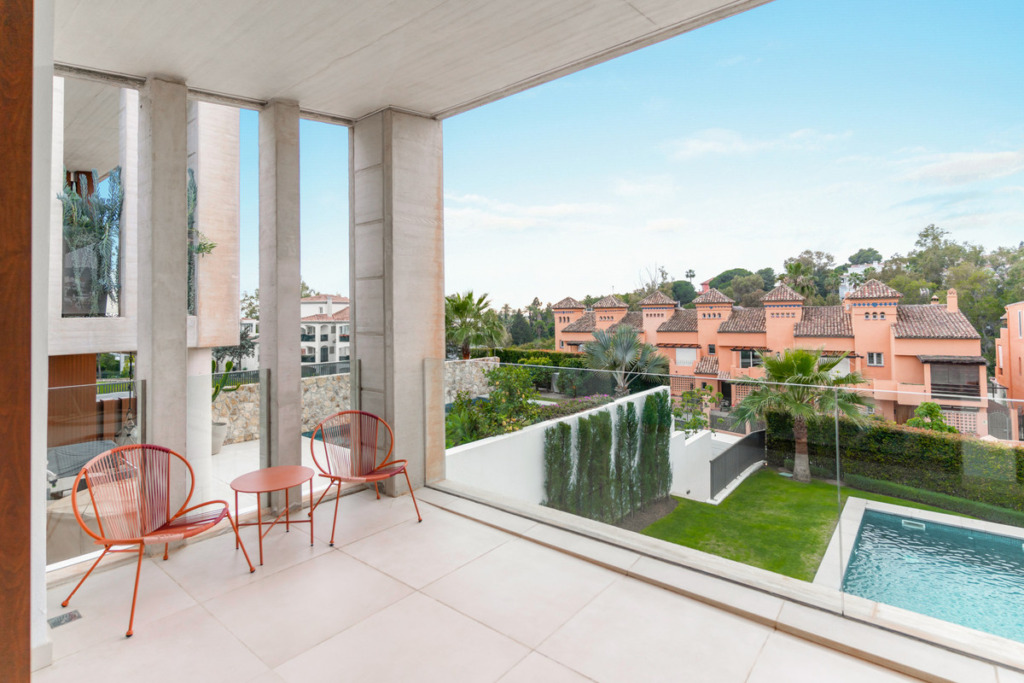 Semi-Detached House — The Golden Mile