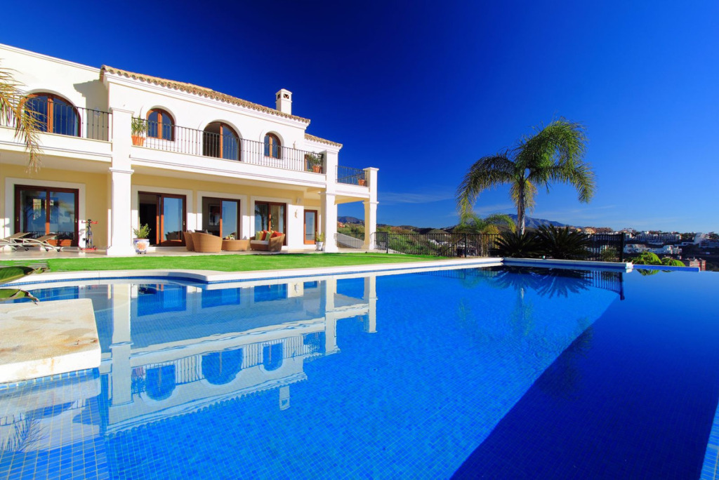 Detached Villa — Los Flamingos