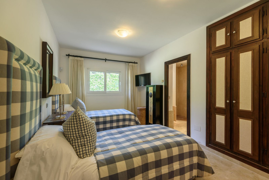 Villa – Chalet — Los Monteros
