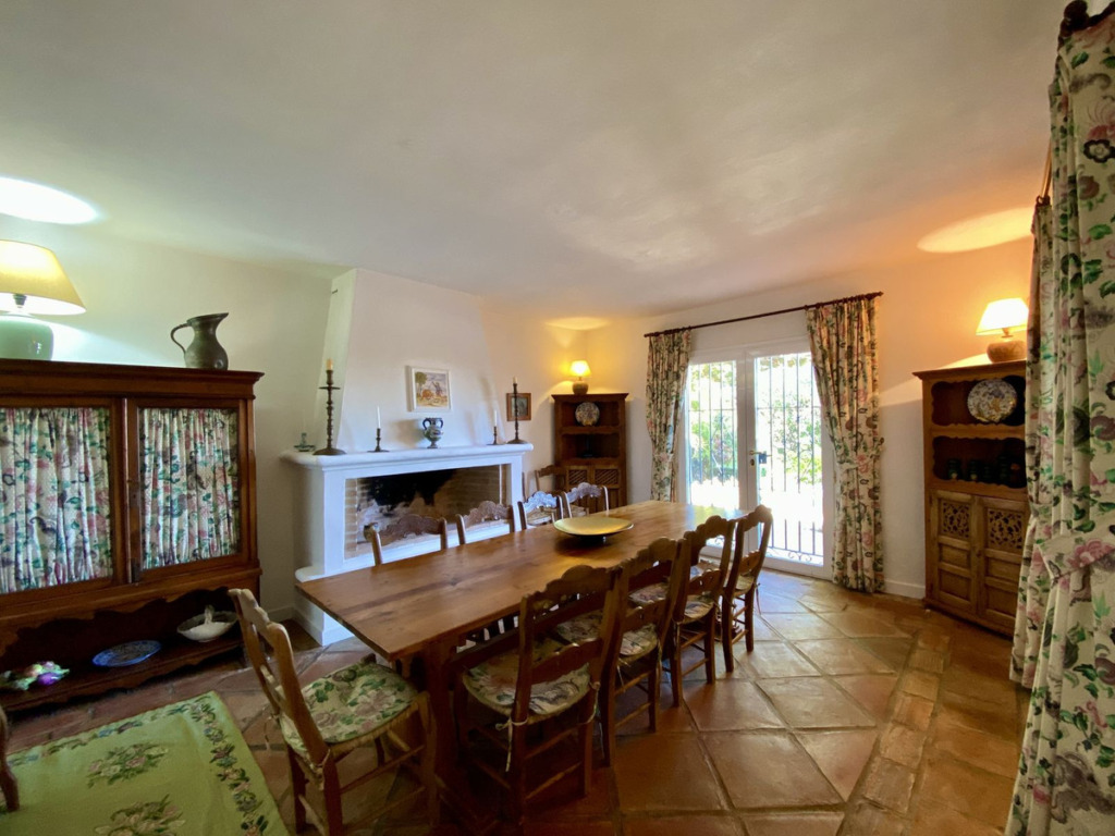 Detached Villa — Benahavís