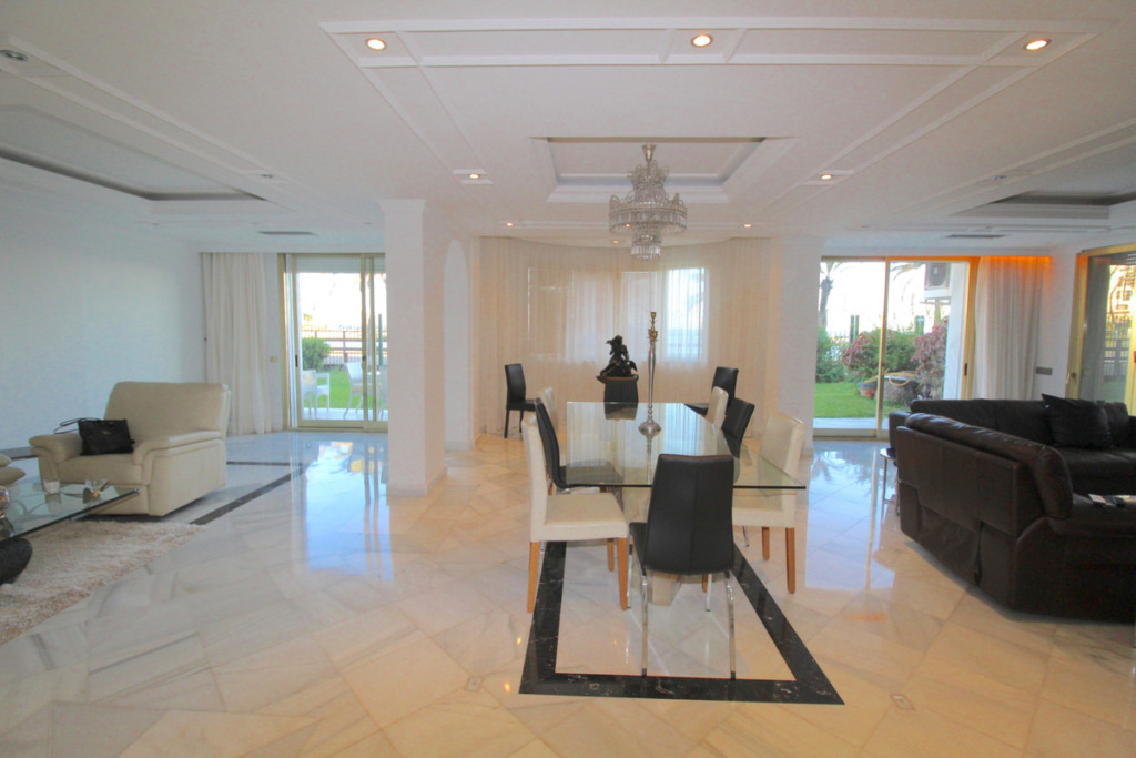 Апартамент нижний этаж — Puerto Banús