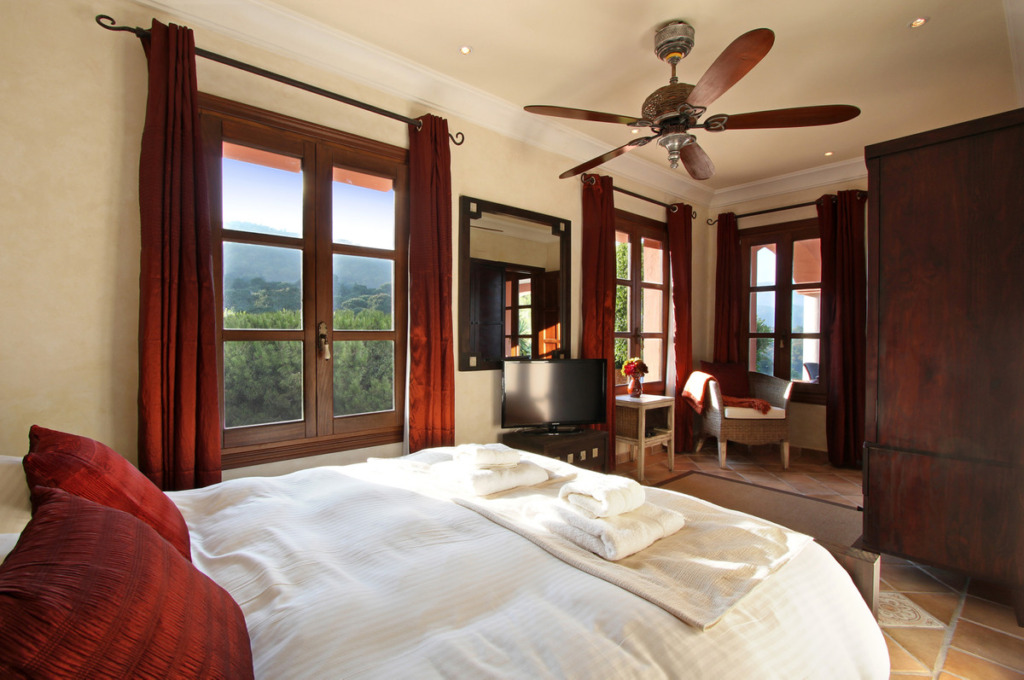 Villa – Chalet — El Madroñal