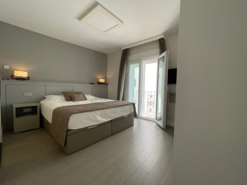 Apartamento Planta Media — Puerto Banús