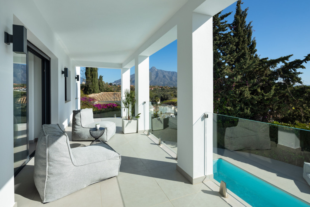 Villa – Chalet — Nueva Andalucía