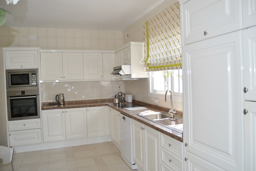 Detached Villa — El Chaparral