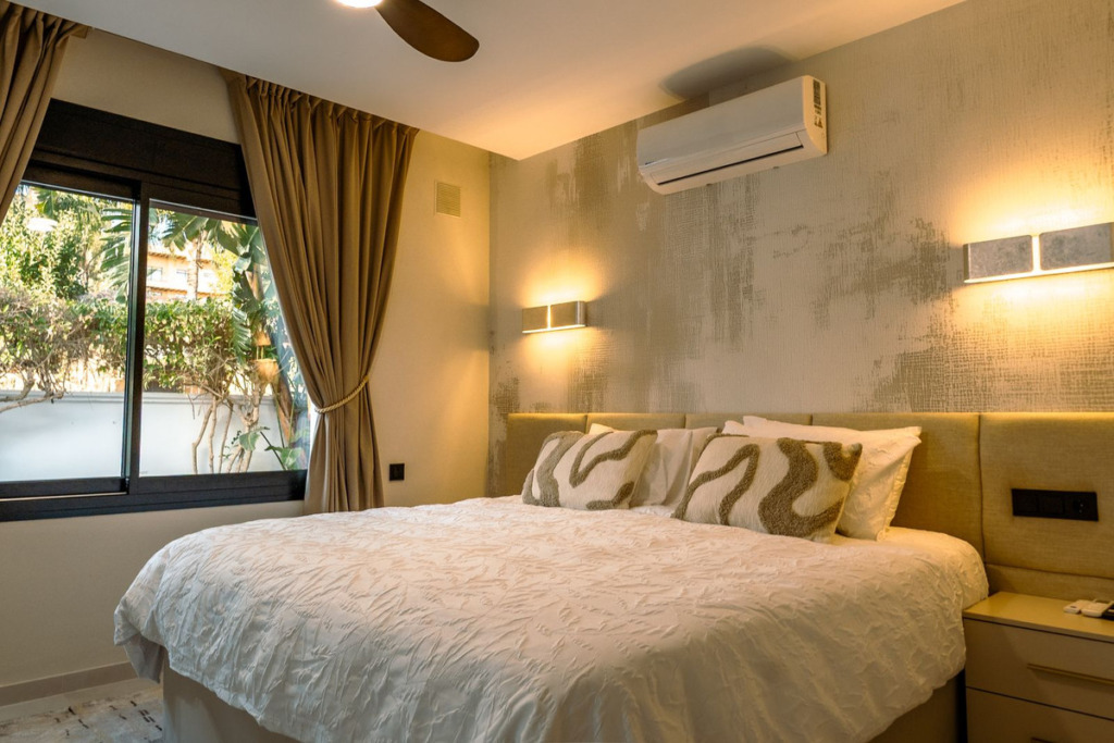 Detached Villa — El Paraiso