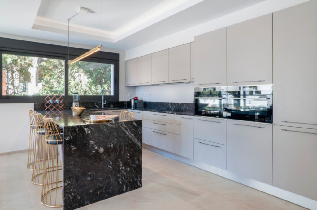 Villa – Chalet — Marbella