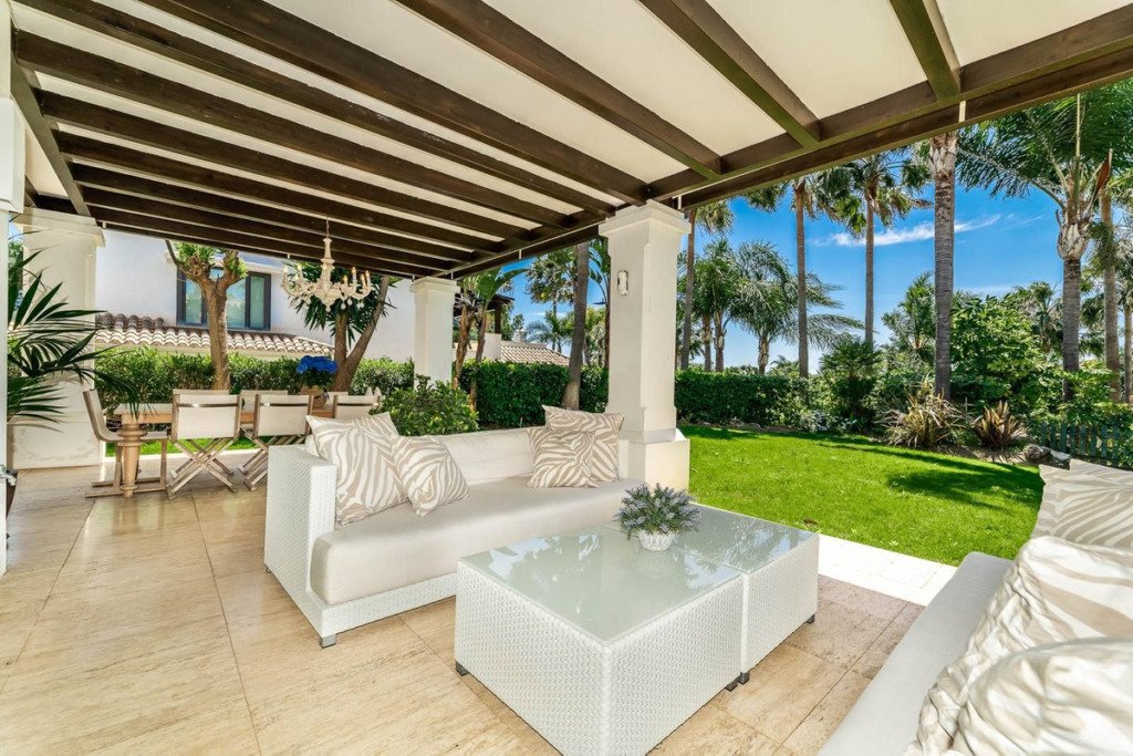 Villa – Chalet — The Golden Mile