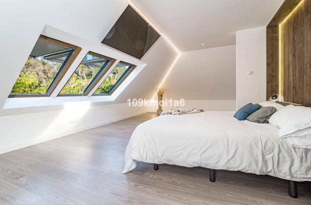 Villa – Chalet — Río Real