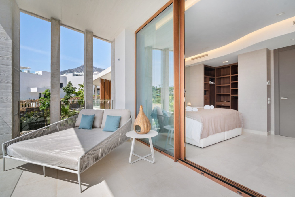 Villa – Chalet — The Golden Mile