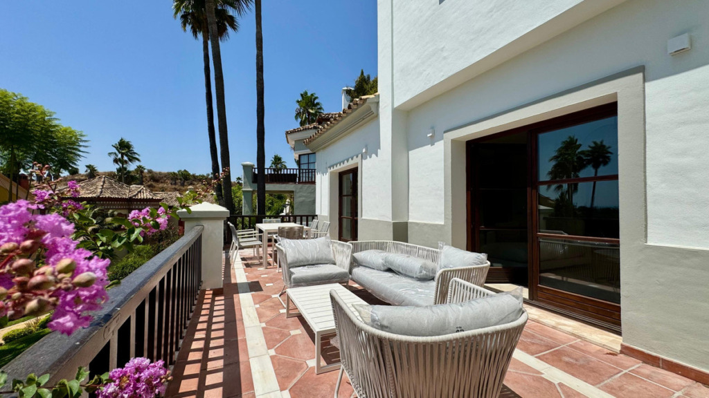 Detached Villa — The Golden Mile