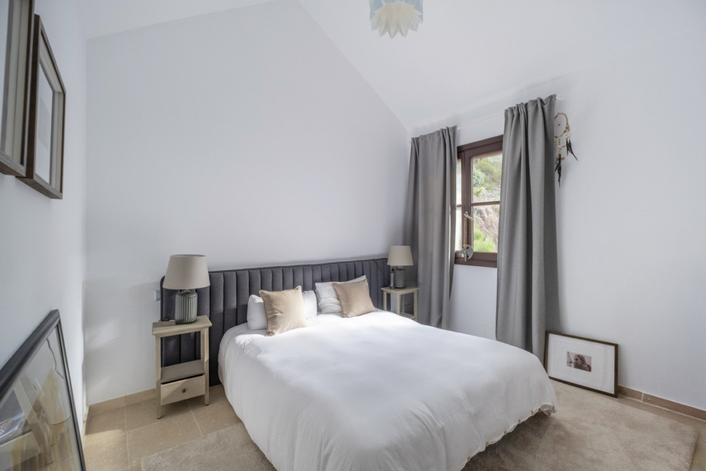 Detached Villa — El Madroñal