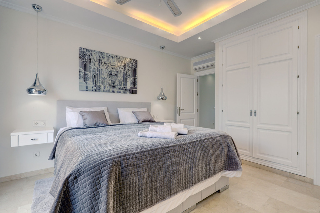 Villa – Chalet — Cabopino