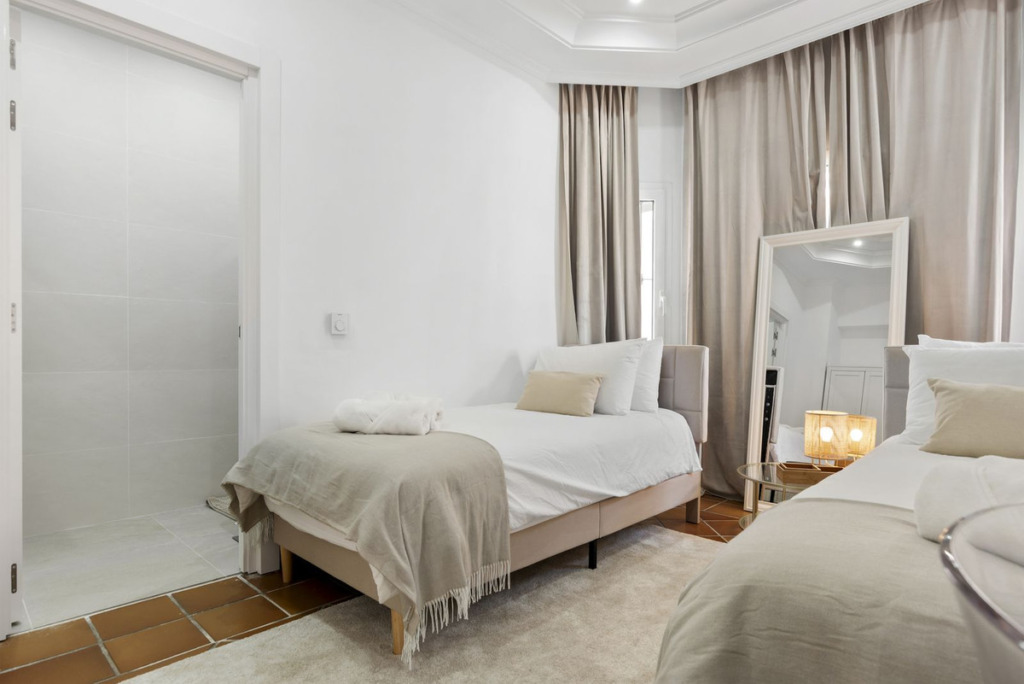 Villa – Chalet — Las Chapas